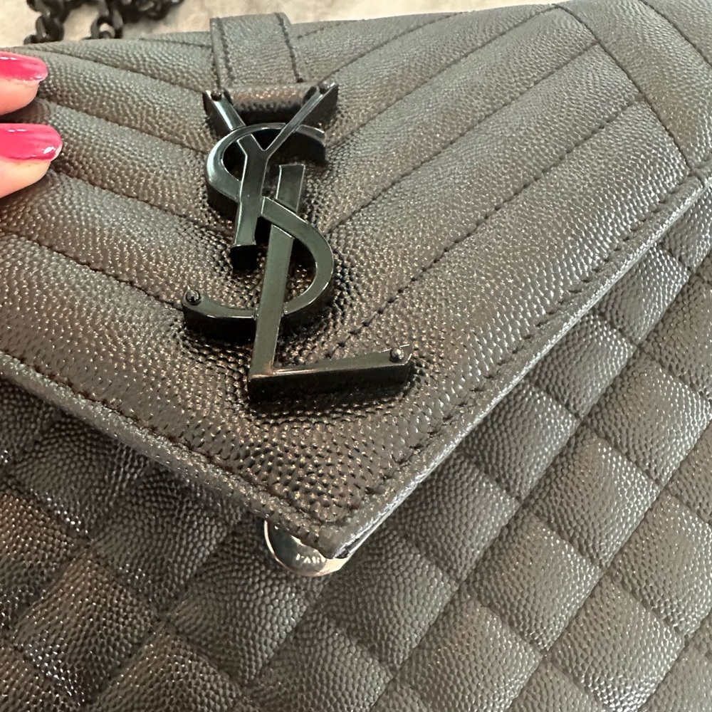 **SOLD**Yves Saint Laurent Medium Envelope Bag - Picture 14 of 17